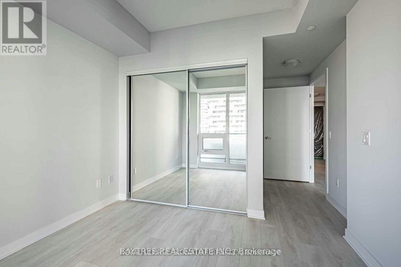 2710-2221 Yonge Street, Toronto, ON, M4S 2B4 - 9