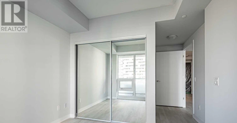 2710-2221 Yonge Street, Toronto, ON, M4S 2B4 - 9