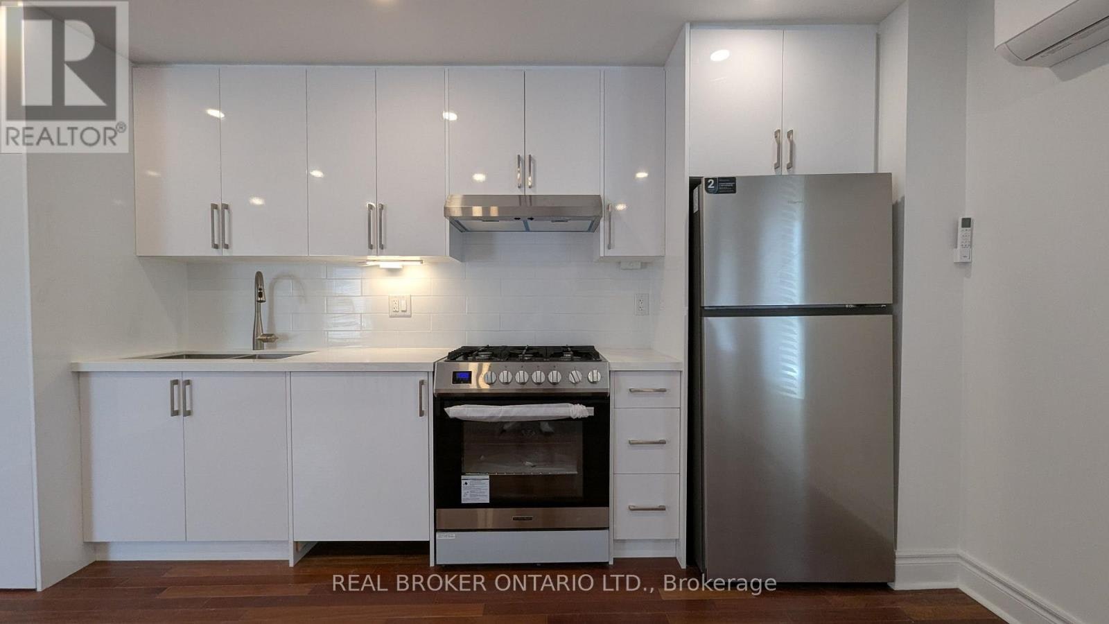 3-1150 Woodbine Avenue, Toronto, ON, M4C 4C9 - 4