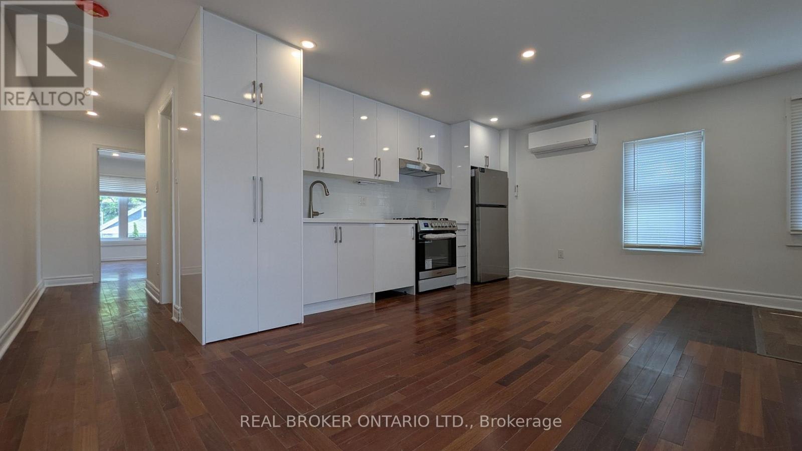 3-1150 Woodbine Avenue, Toronto, ON, M4C 4C9