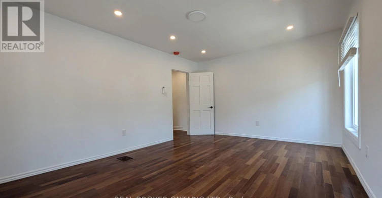 3-1150 Woodbine Avenue, Toronto, ON, M4C 4C9 - 6