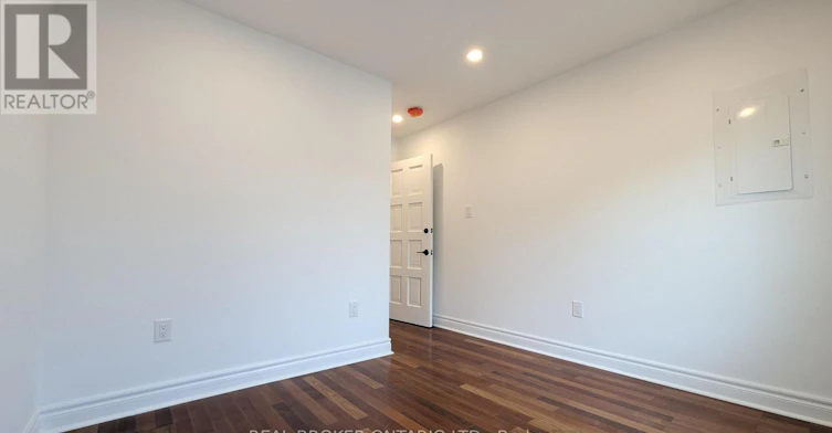 3-1150 Woodbine Avenue, Toronto, ON, M4C 4C9 - 9