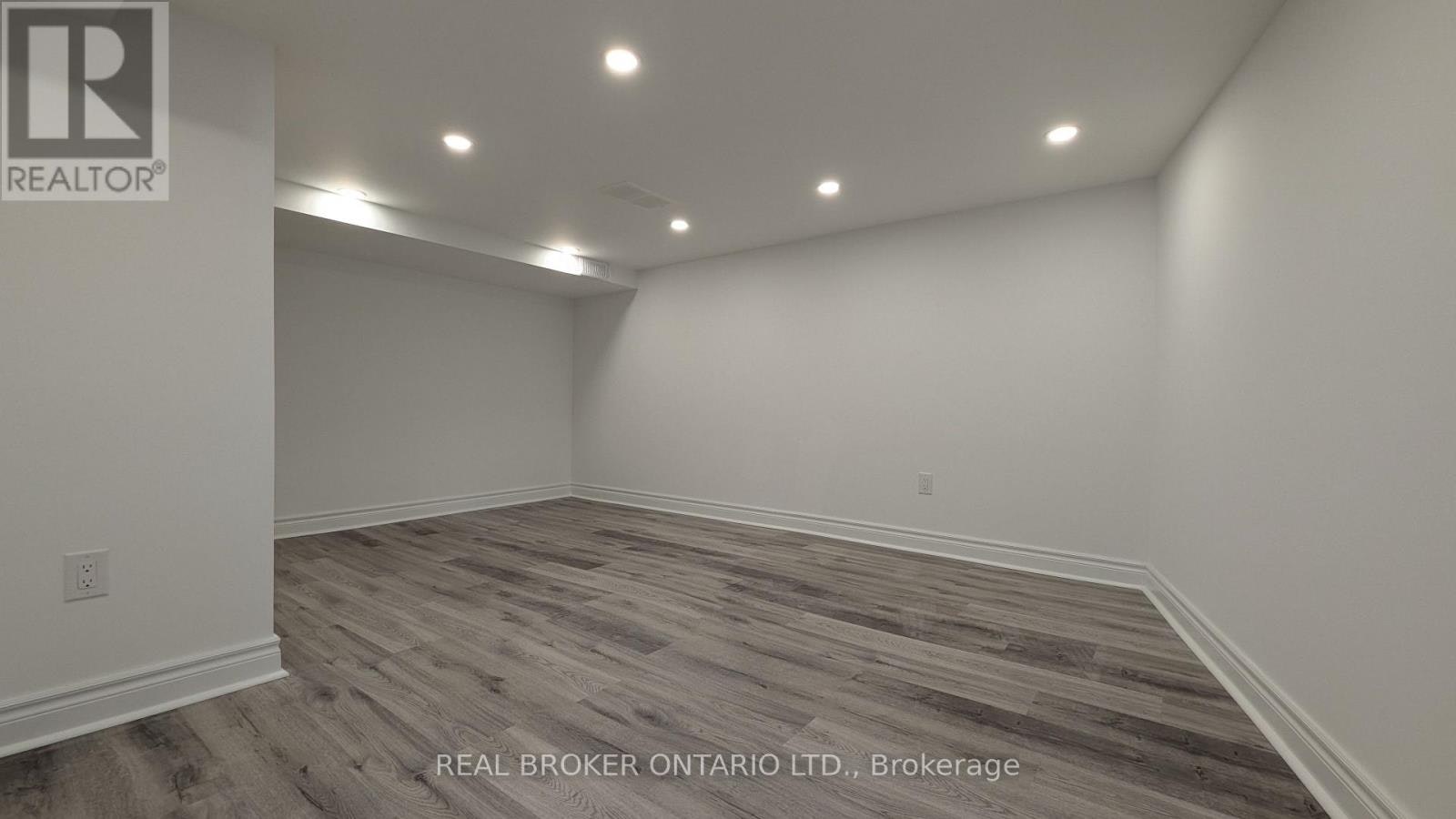 4-1150 Woodbine Avenue, Toronto, ON, M4C 4C9 - 6