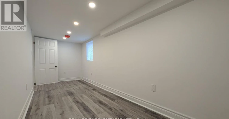4-1150 Woodbine Avenue, Toronto, ON, M4C 4C9 - 4