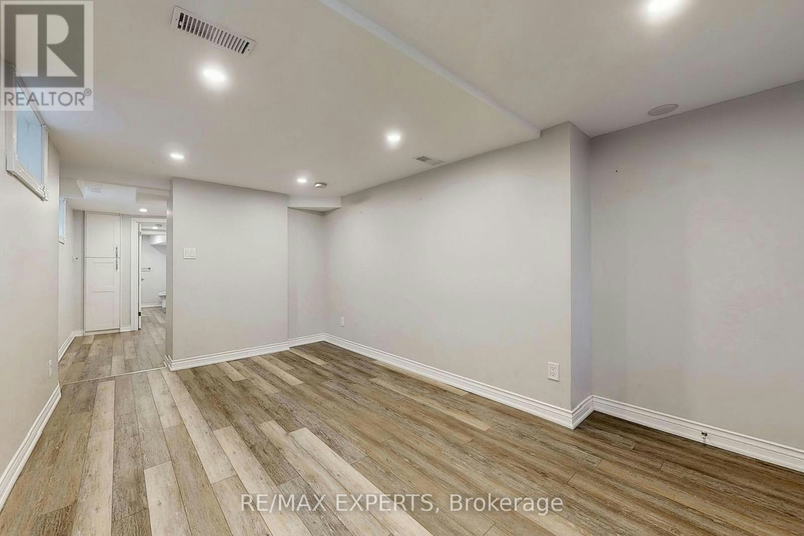 BSMT-39 Norval Street, Toronto, ON, M6N 3Z1 - 8
