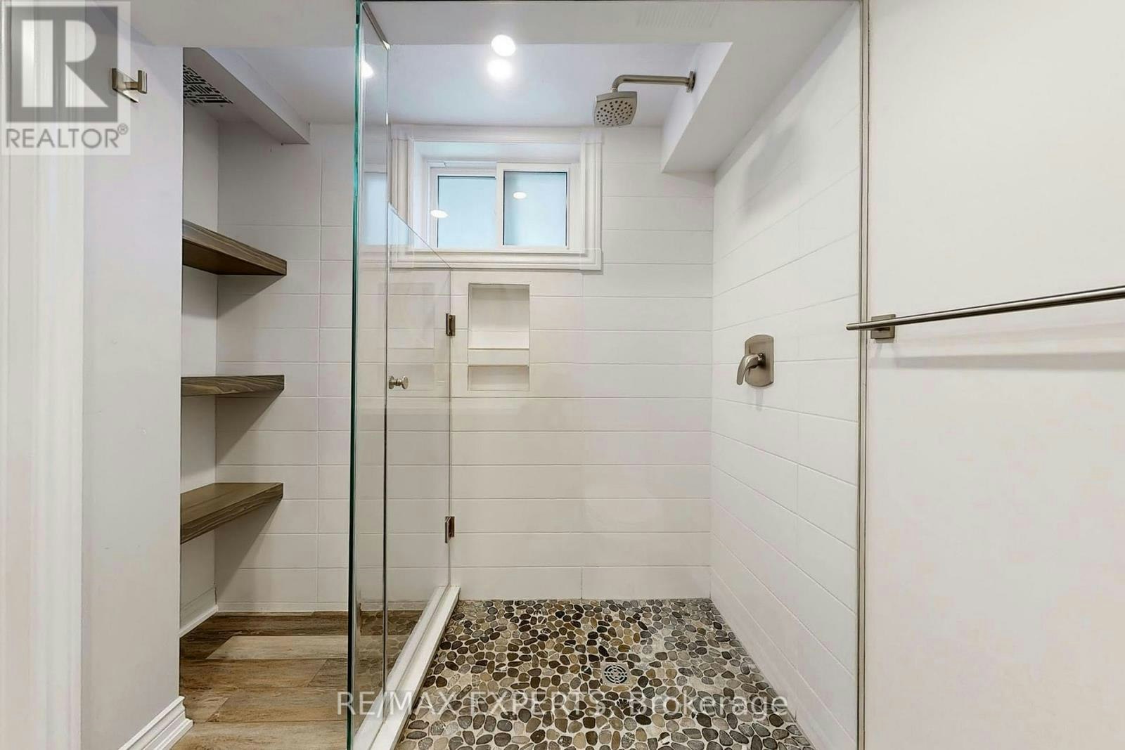 BSMT-39 Norval Street, Toronto, ON, M6N 3Z1 - 17