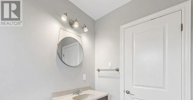 25 Kenwood Crescent, Hamilton, ON, L8T 1W3 - 25