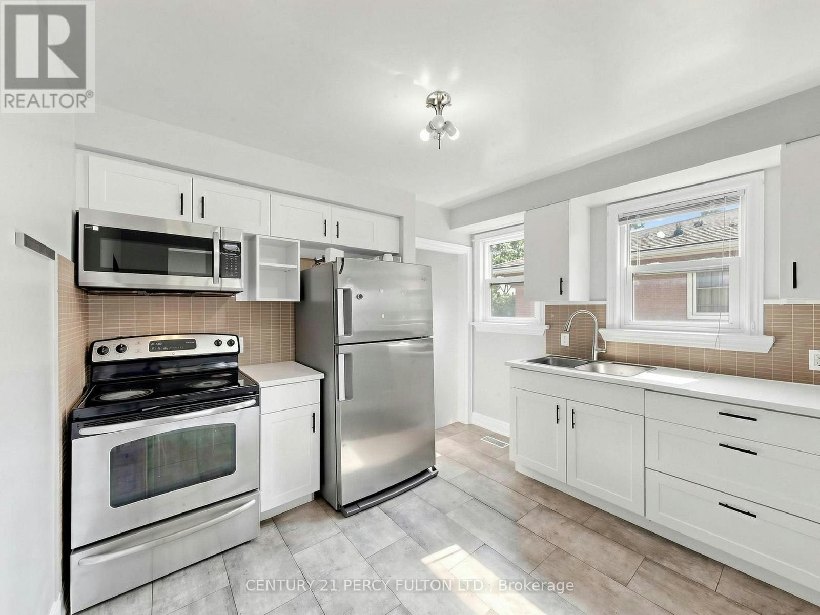 25 Kenwood Crescent, Hamilton, ON, L8T 1W3 - 8