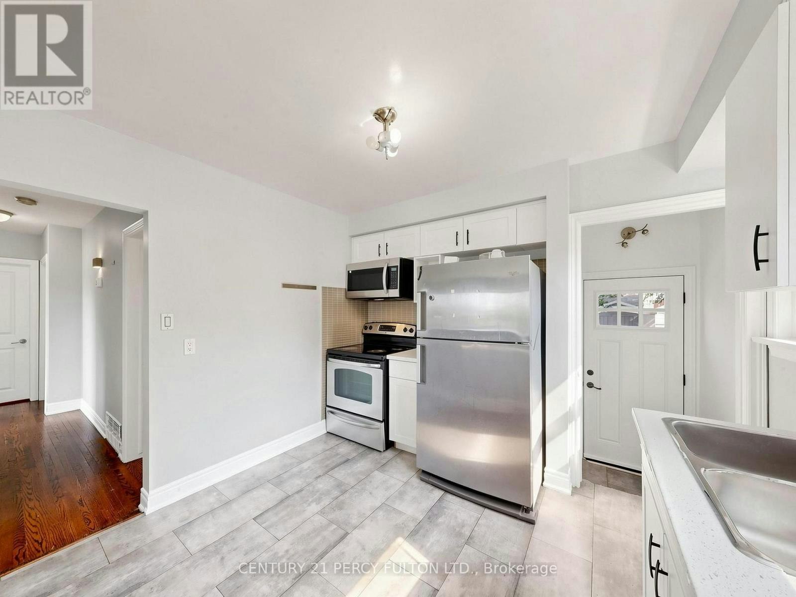 25 Kenwood Crescent, Hamilton, ON, L8T 1W3 - 11