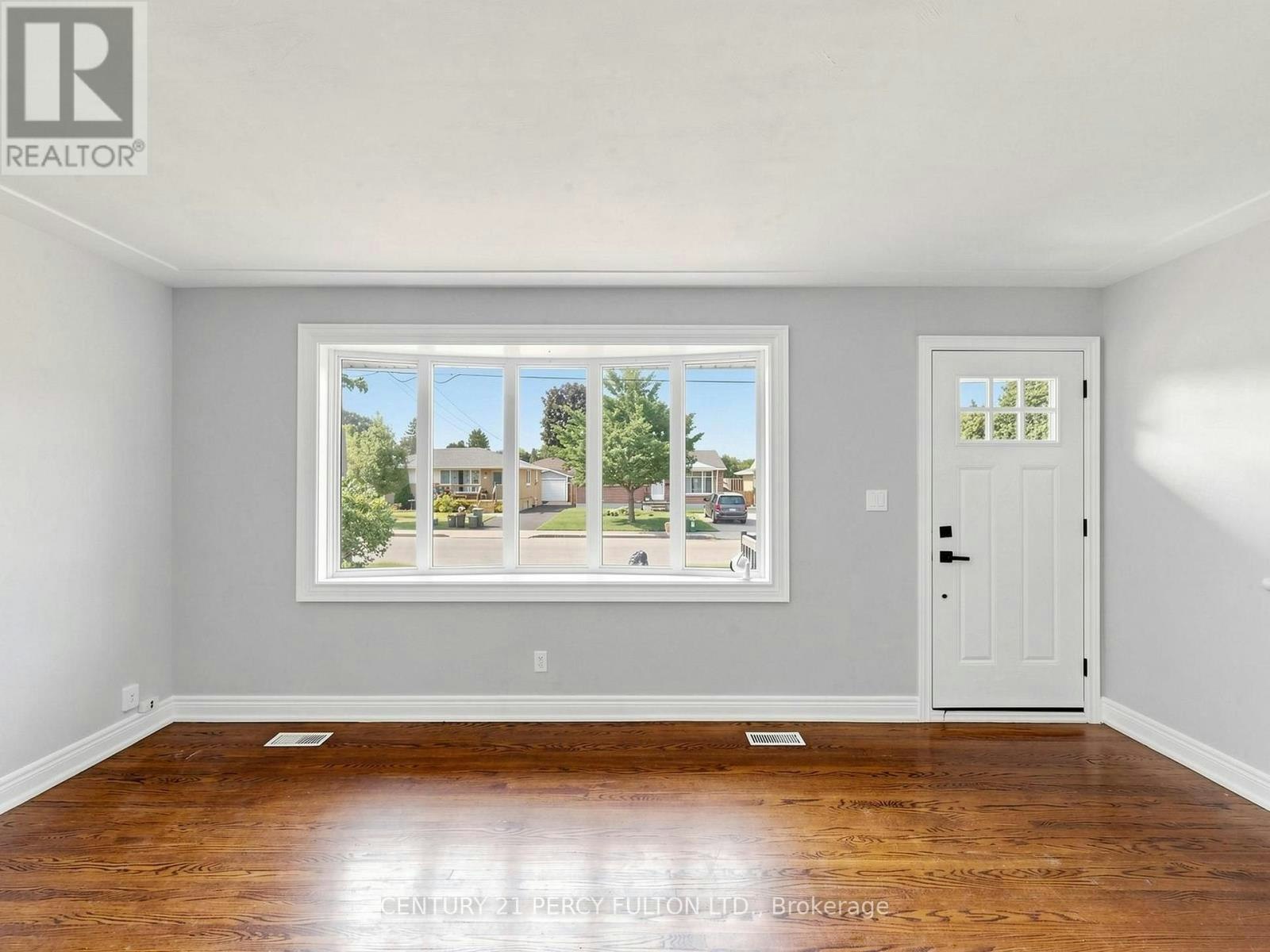 25 Kenwood Crescent, Hamilton, ON, L8T 1W3 - 7