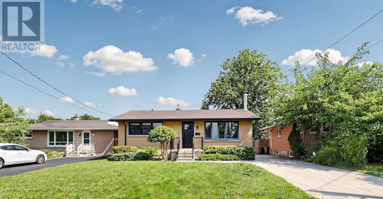 25 Kenwood Crescent, Hamilton, ON, L8T 1W3 - 2