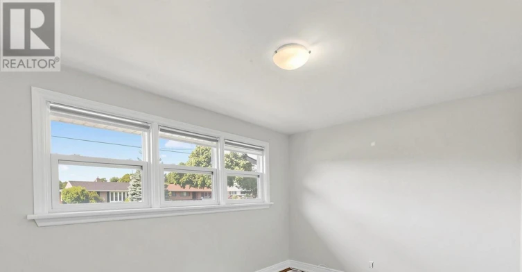 25 Kenwood Crescent, Hamilton, ON, L8T 1W3 - 13