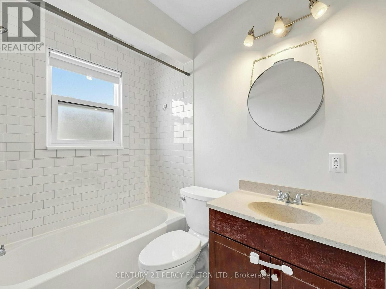 25 Kenwood Crescent, Hamilton, ON, L8T 1W3 - 26