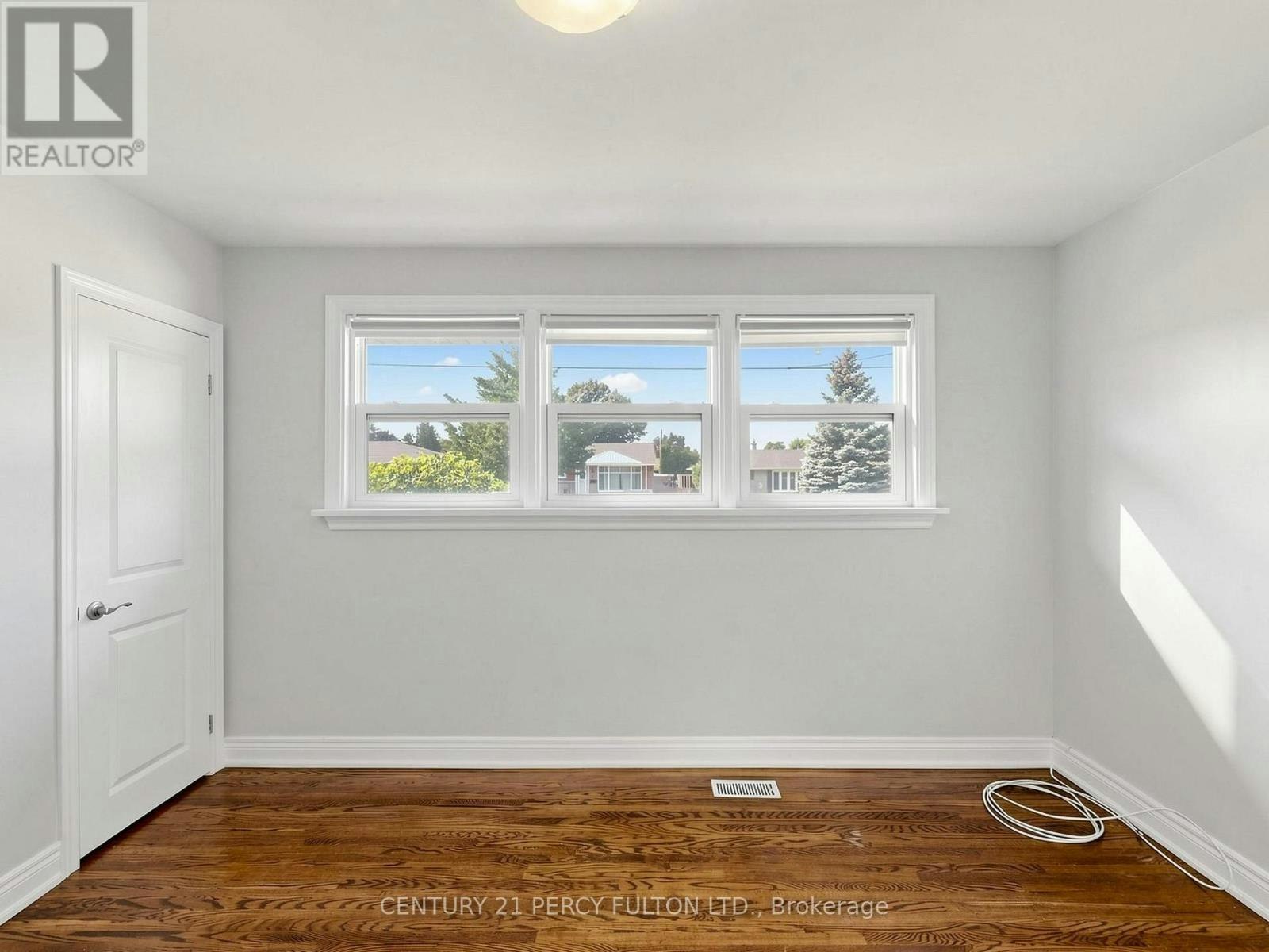 25 Kenwood Crescent, Hamilton, ON, L8T 1W3 - 14