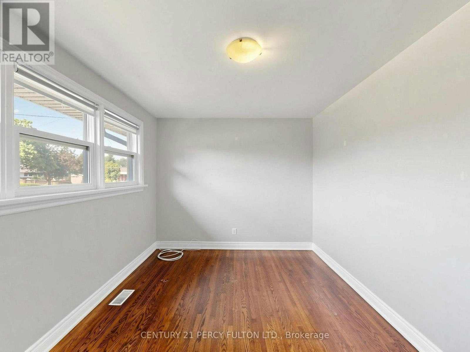 25 Kenwood Crescent, Hamilton, ON, L8T 1W3 - 16