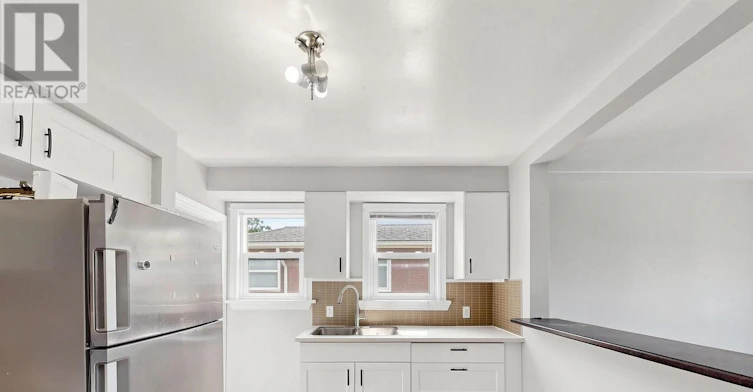 25 Kenwood Crescent, Hamilton, ON, L8T 1W3 - 9