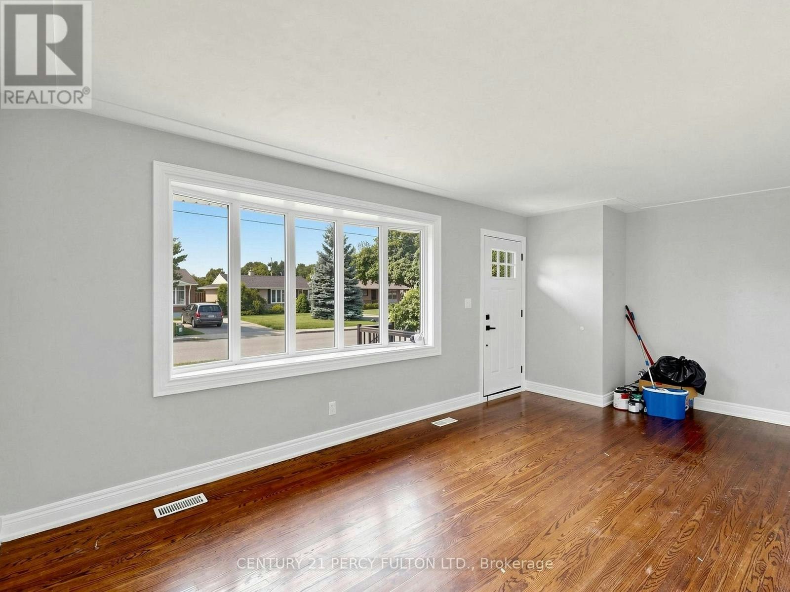 25 Kenwood Crescent, Hamilton, ON, L8T 1W3 - 6