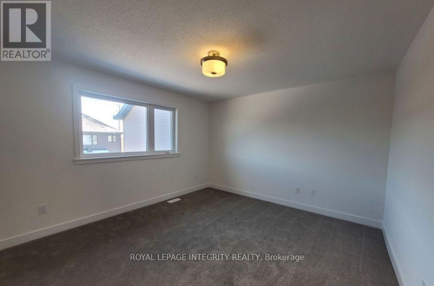 32 Overberg Way, Ottawa, ON, K2S 2S9 - 7