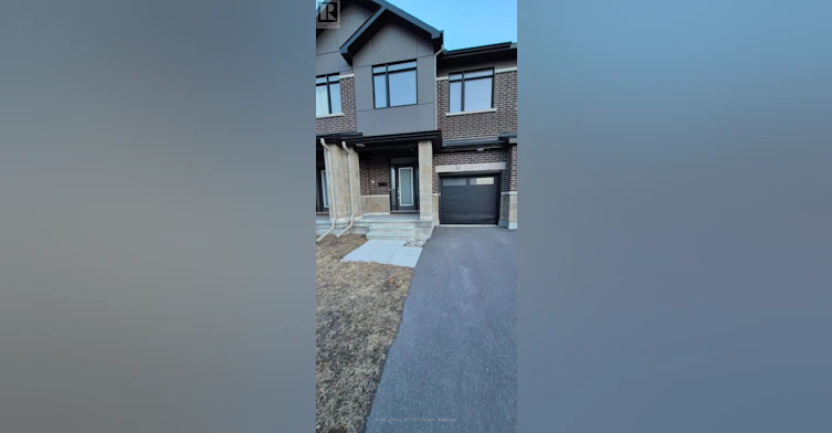 32 Overberg Way, Ottawa, ON, K2S 2S9 - 2