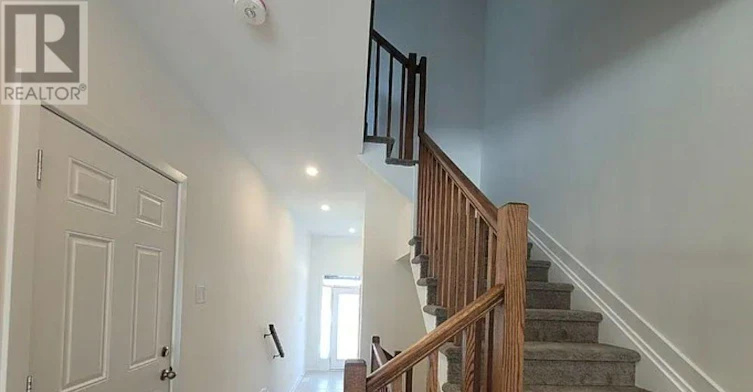 32 Overberg Way, Ottawa, ON, K2S 2S9 - 4