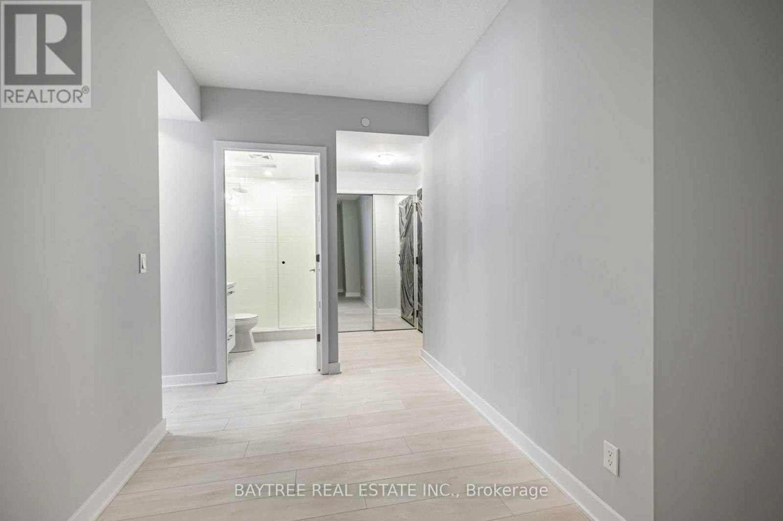 310-2221 Yonge Street, Toronto, ON, M4S 2B4 - 7