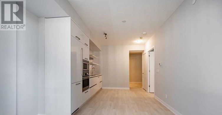 310-2221 Yonge Street, Toronto, ON, M4S 2B4 - 3