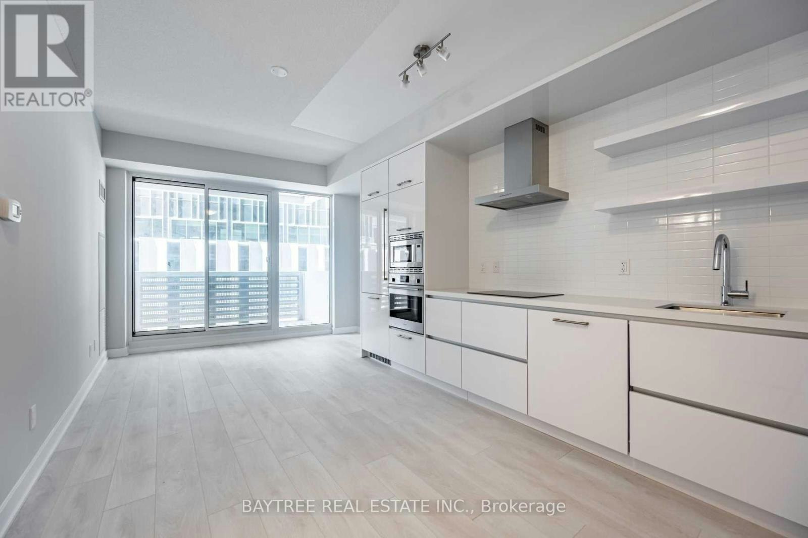 310-2221 Yonge Street, Toronto, ON, M4S 2B4