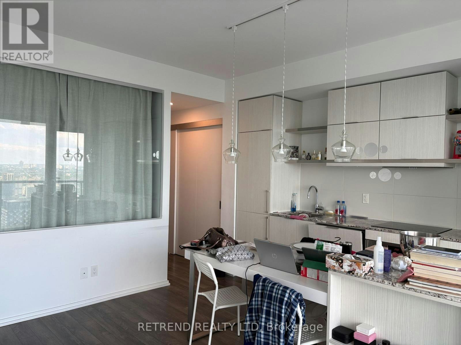 4704-197 Yonge Street, Toronto, ON, M5B 0C1 - 3
