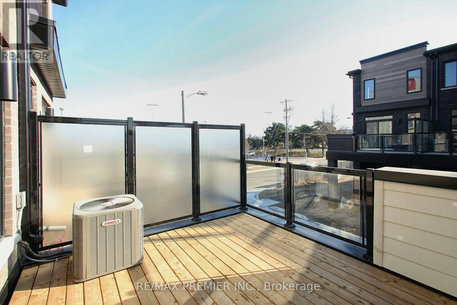 128 Brockley Drive, Toronto, ON, M1P 0G3