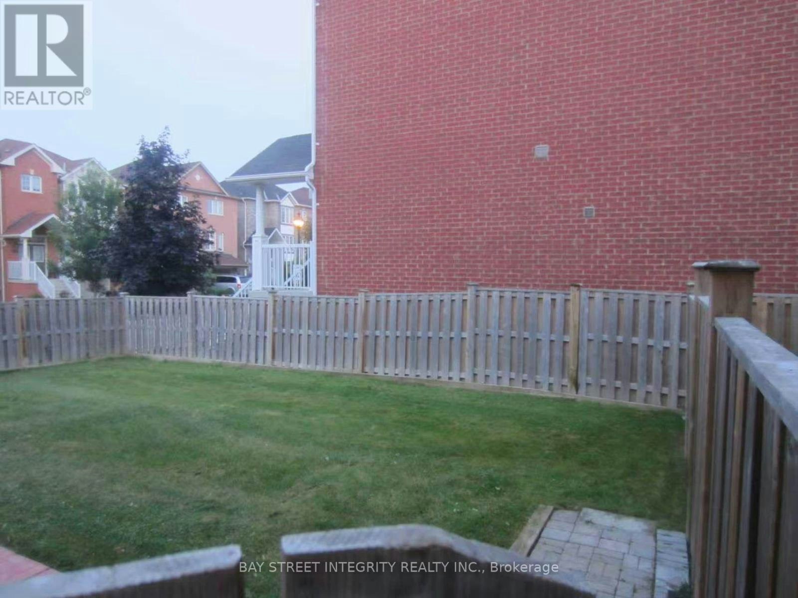 198 Dean Burton Lane, Newmarket, ON, L3X 3C4 - 17