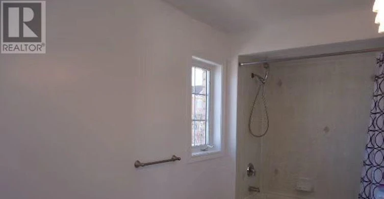 198 Dean Burton Lane, Newmarket, ON, L3X 3C4 - 5