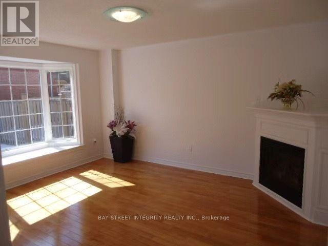 198 Dean Burton Lane, Newmarket, ON, L3X 3C4 - 15