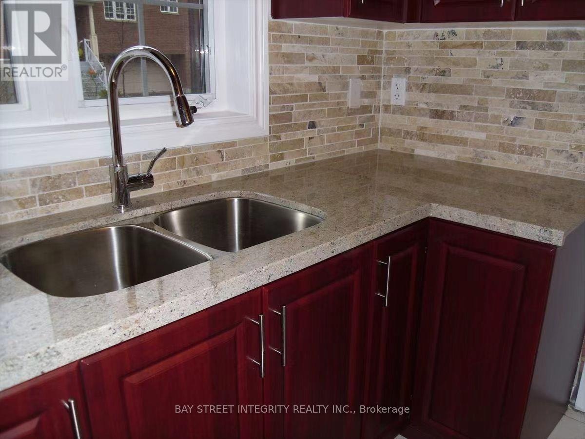 198 Dean Burton Lane, Newmarket, ON, L3X 3C4 - 14