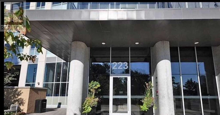 223 Webb Drive, Mississauga, ON, L5B 0E8
