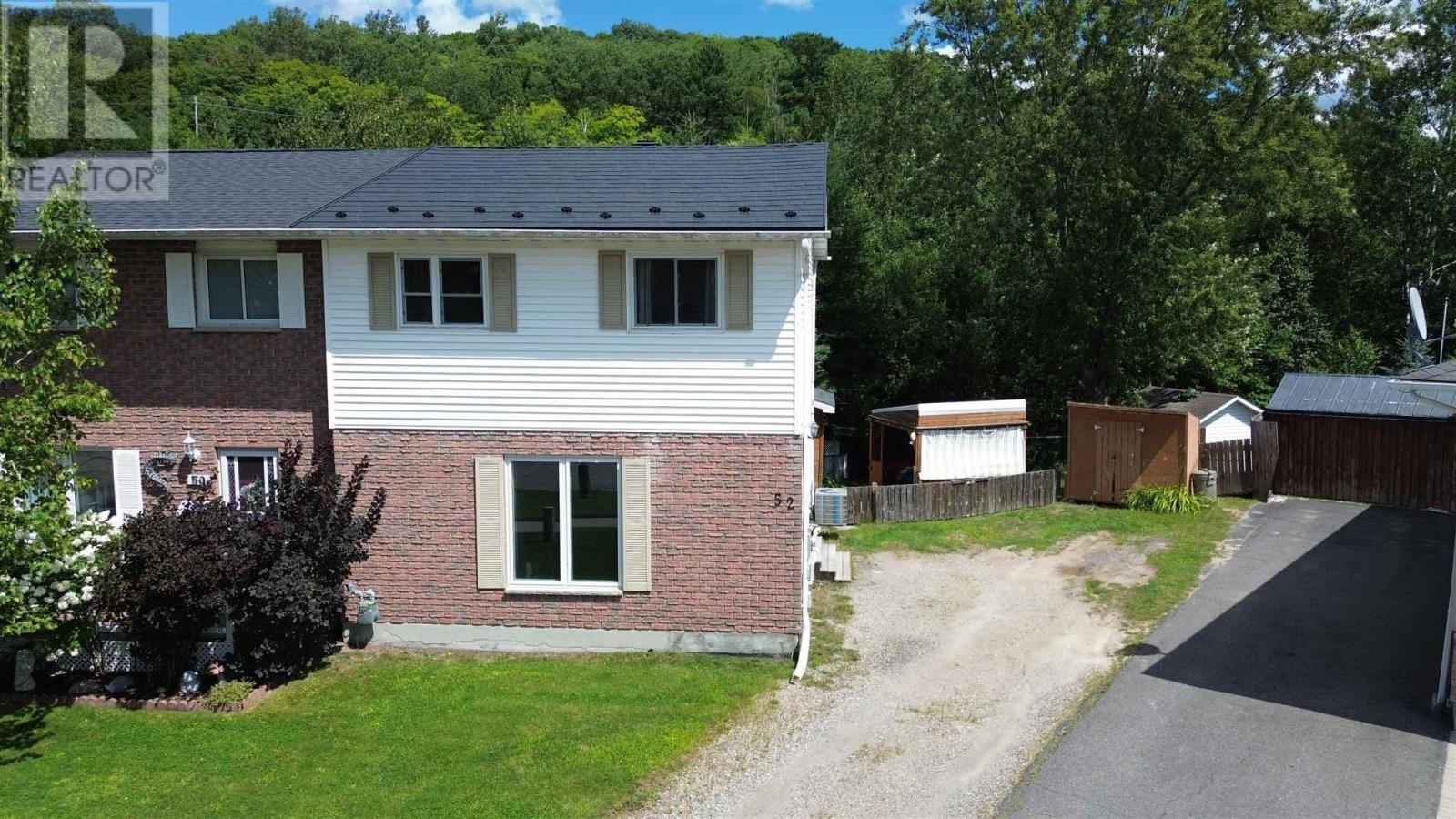 52 Lachance Place, Elliot Lake, ON, P5A 3B8