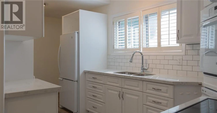 UPPER-359 Queensdale Avenue E, Hamilton, ON, L9A 1L5 - 2