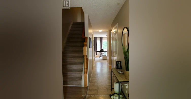 41-151 Clairfields Drive E, Guelph, ON, N1L 1P5 - 2