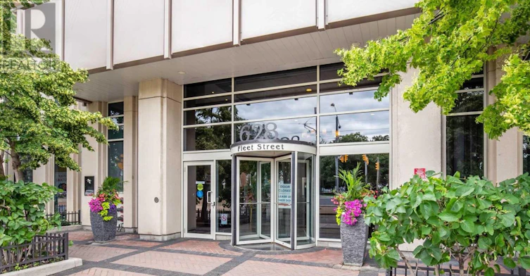 1801-628 Fleet Street, Toronto, ON, M5V 1A8 - 3