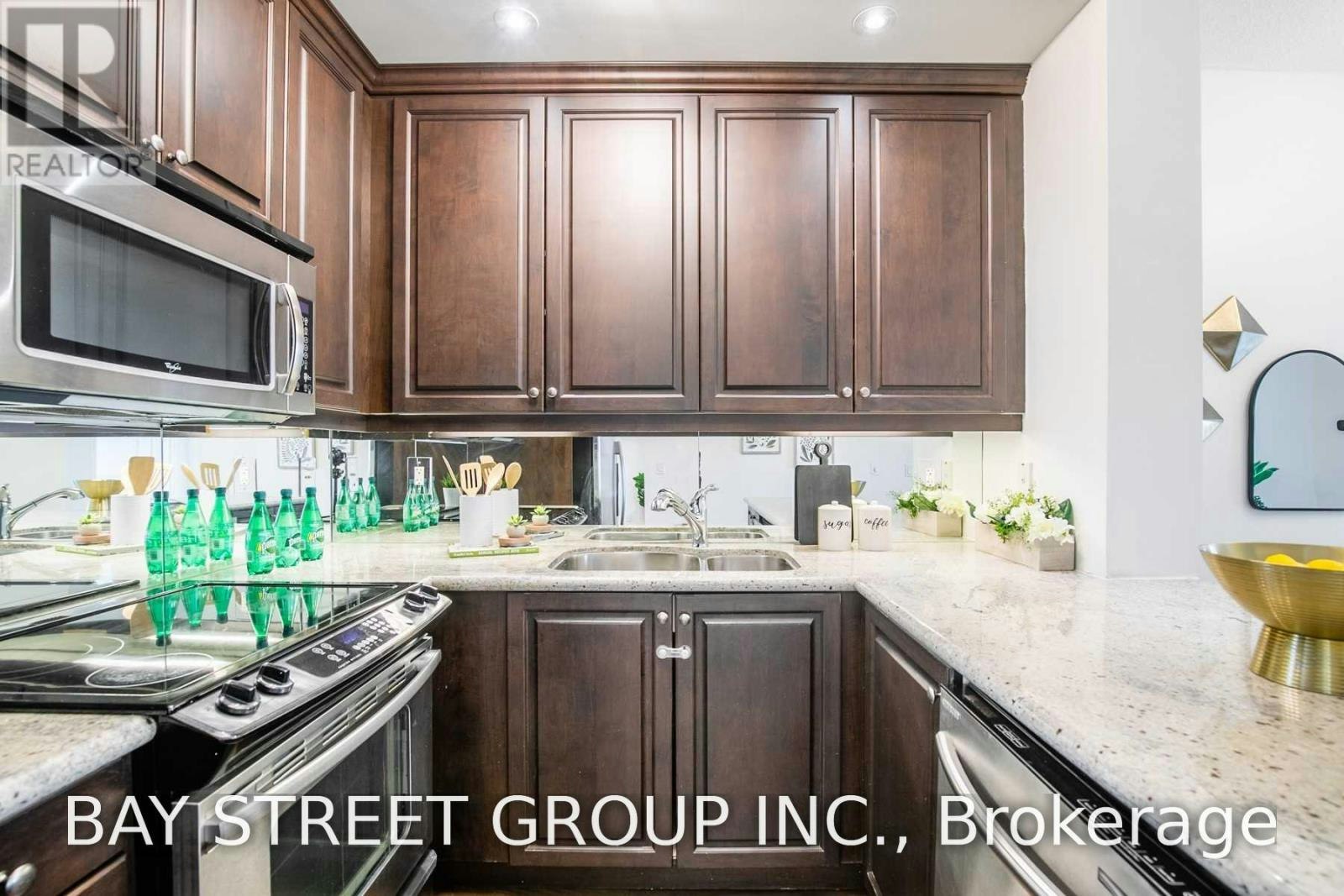 1801-628 Fleet Street, Toronto, ON, M5V 1A8 - 13