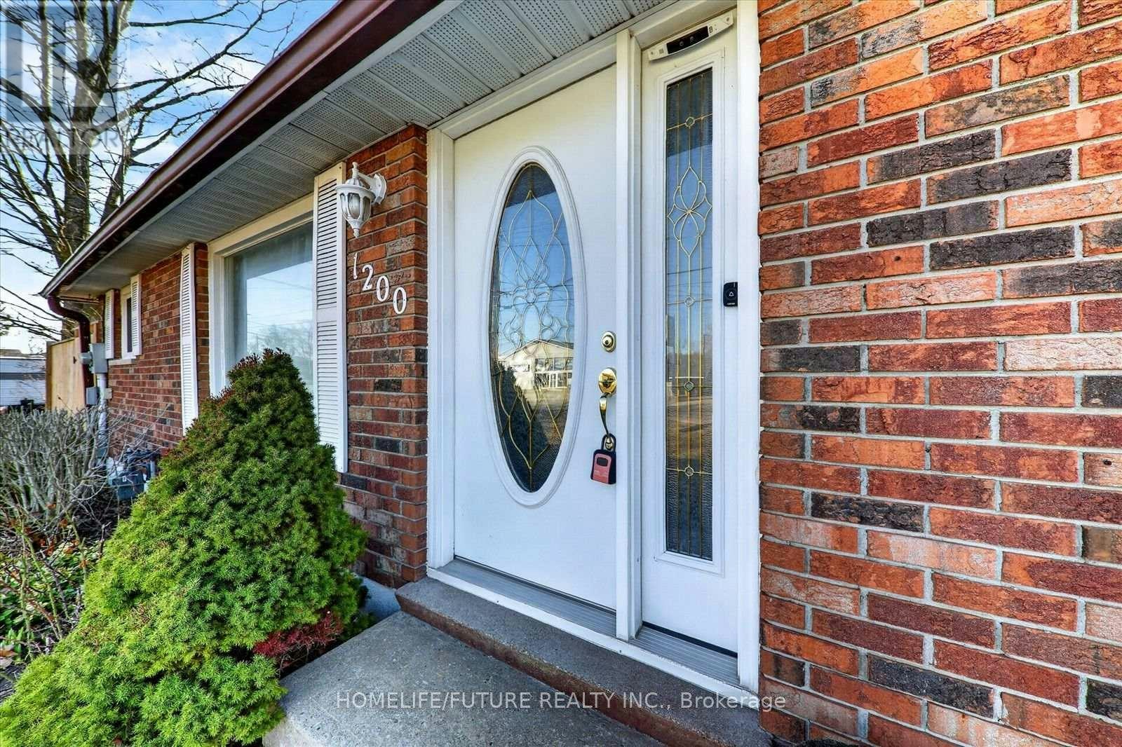 1200 Mosley Street, Wasaga Beach, ON, L9Z 2E7 - 7