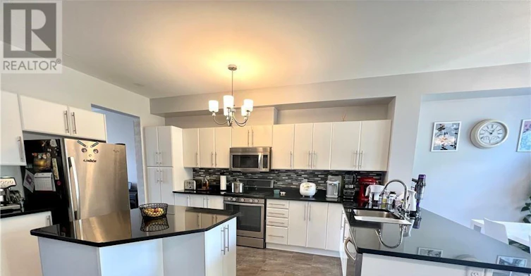 140 Battersea Crescent, Ottawa, ON, K2T 0C5 - 5