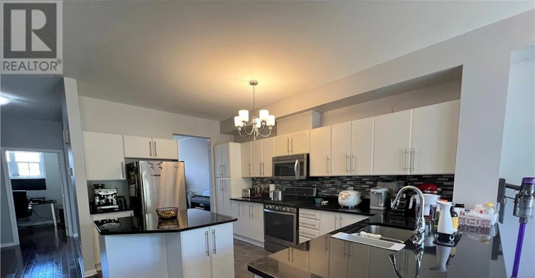 140 Battersea Crescent, Ottawa, ON, K2T 0C5 - 4