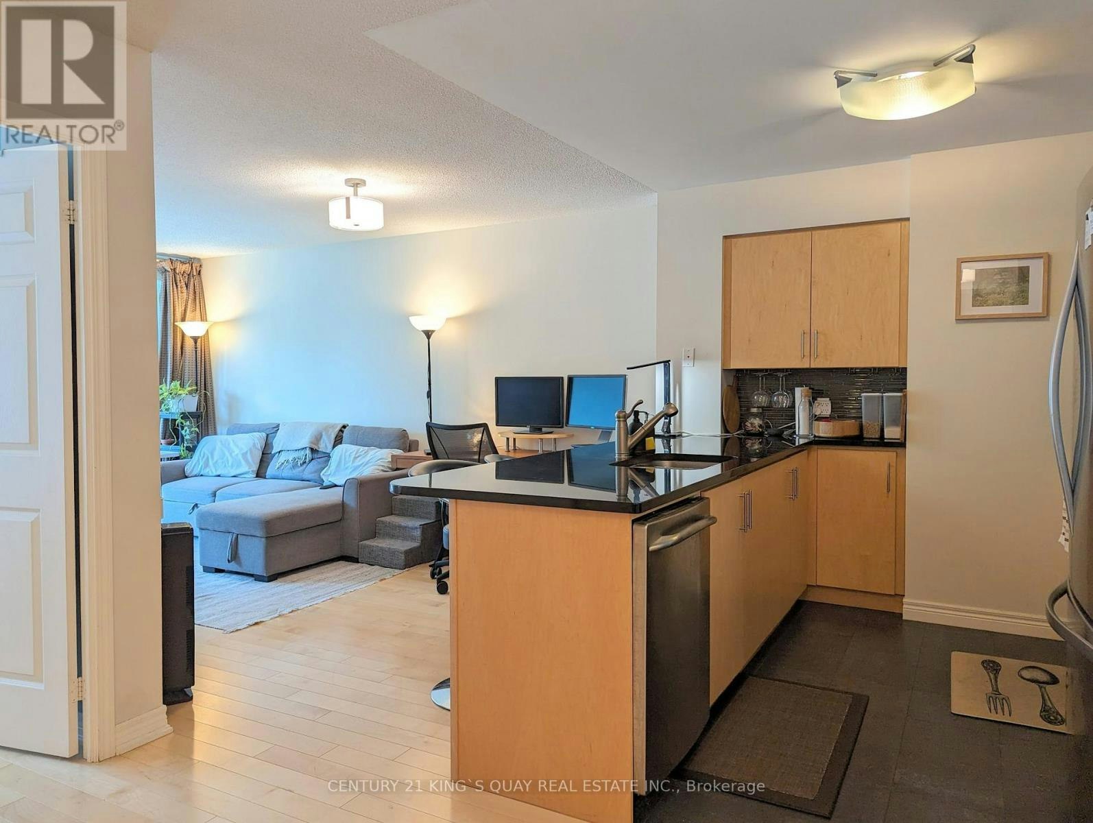 1715-30 Grand Trunk Crescent, Toronto, ON, M5J 3A4 - 7