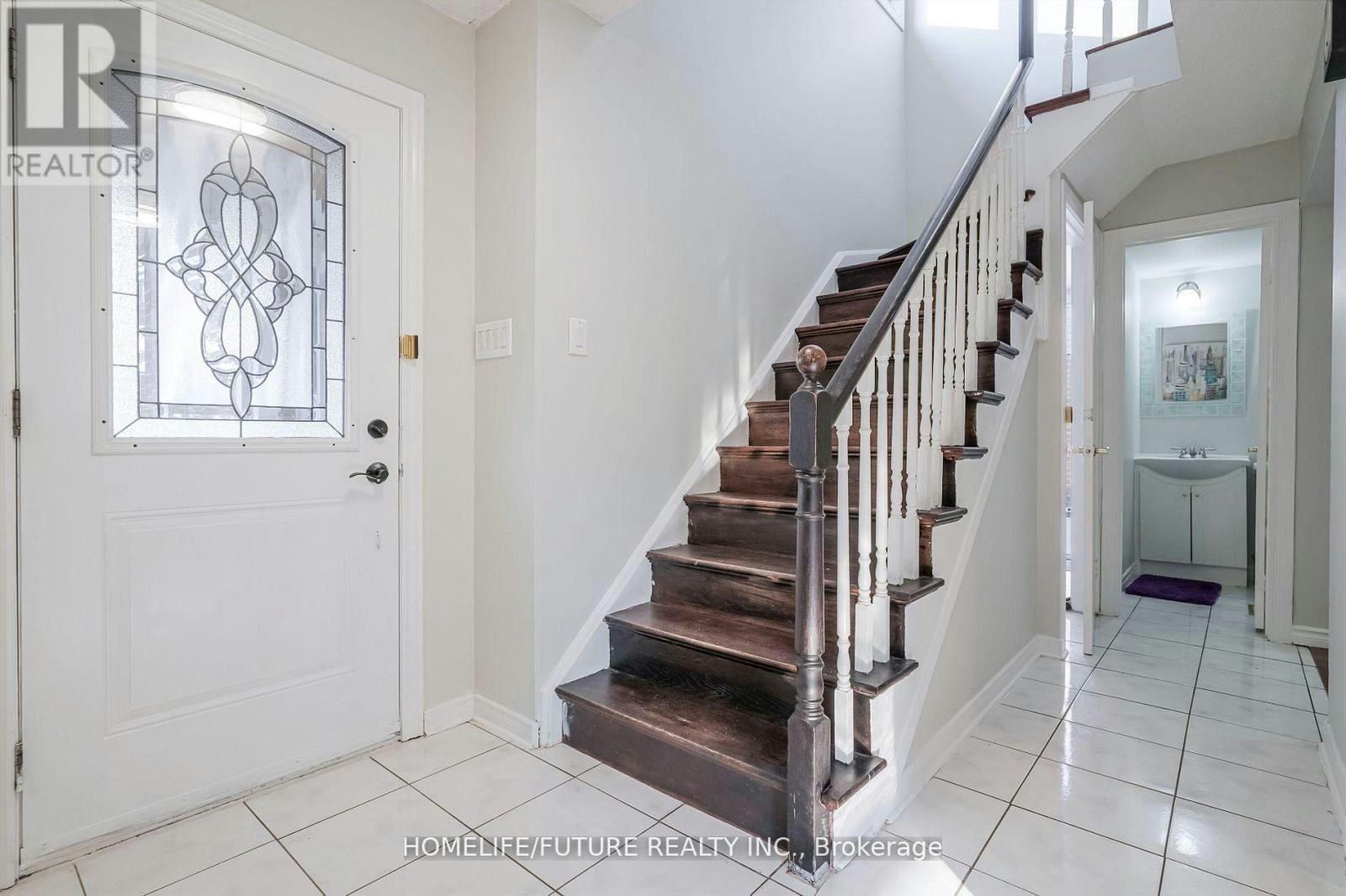 MAIN & 2ND FLR-47 Carisbrooke Square, Toronto, ON, M1B 4M5 - 4