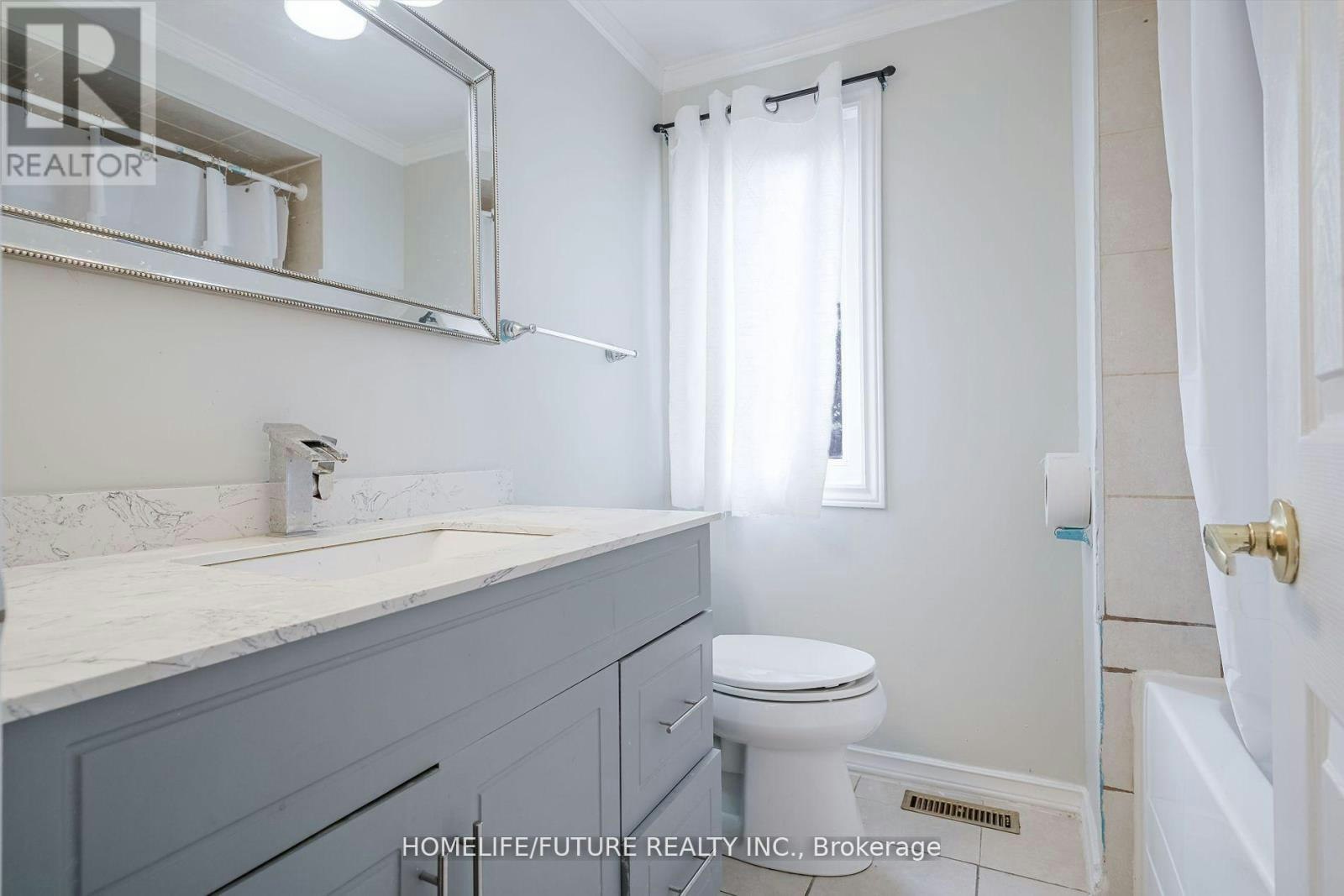 MAIN & 2ND FLR-47 Carisbrooke Square, Toronto, ON, M1B 4M5 - 33