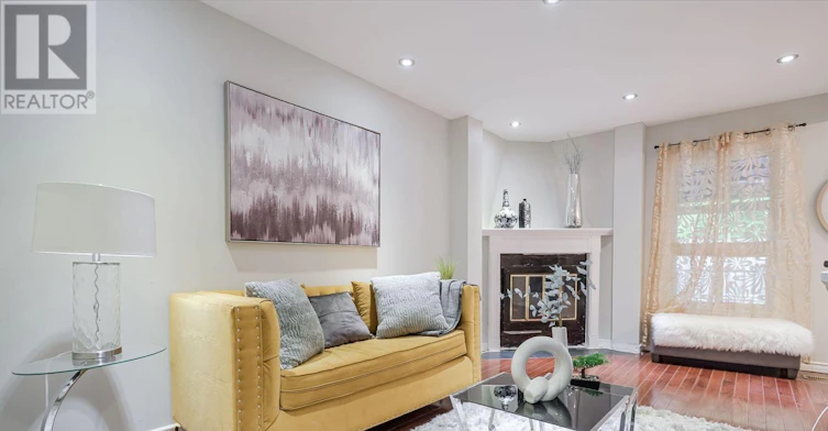 MAIN & 2ND FLR-47 Carisbrooke Square, Toronto, ON, M1B 4M5 - 20
