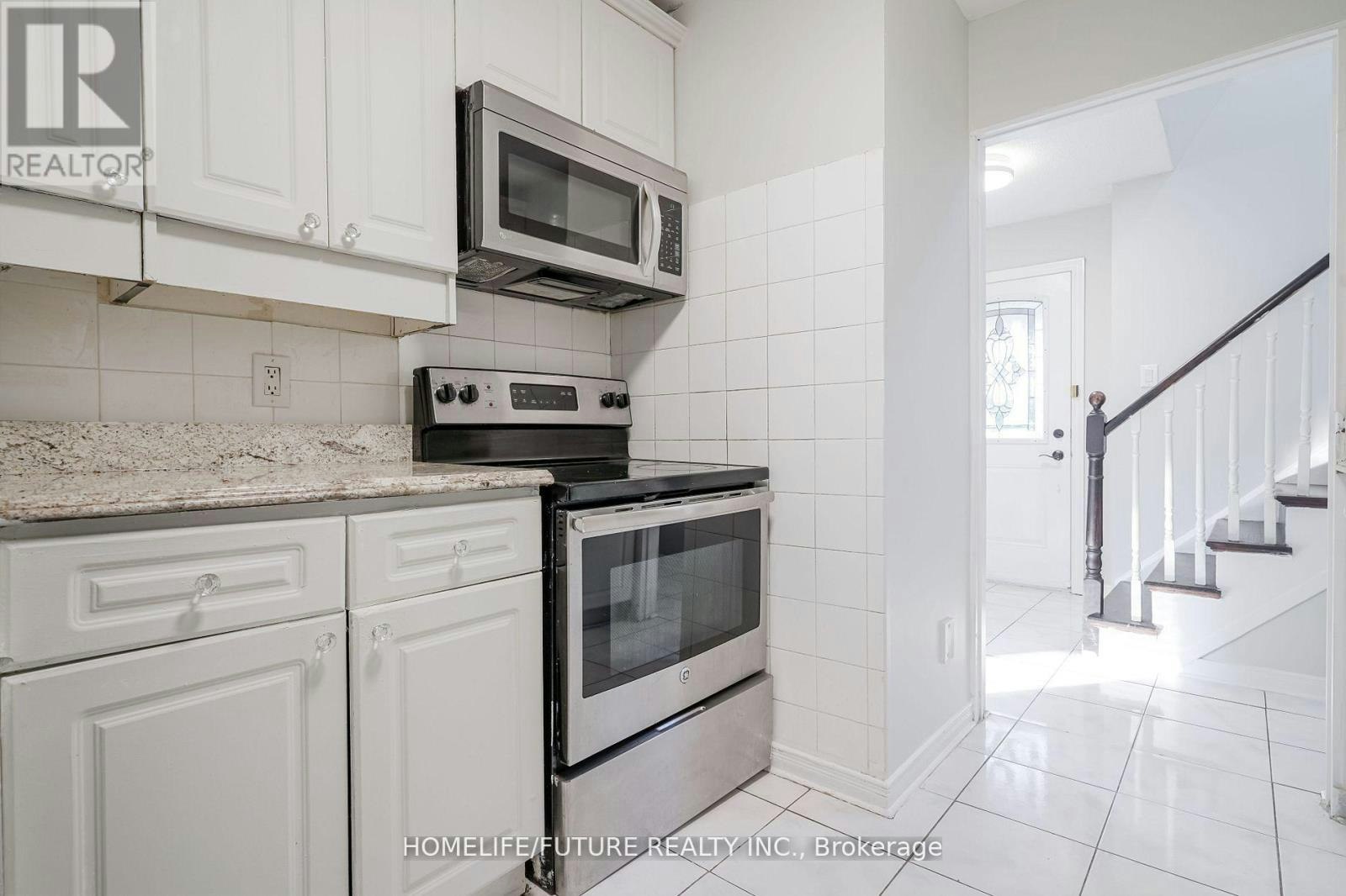 MAIN & 2ND FLR-47 Carisbrooke Square, Toronto, ON, M1B 4M5 - 13