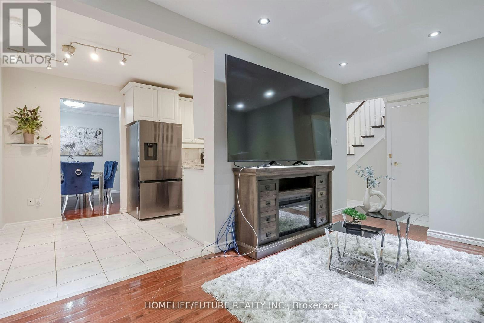 MAIN & 2ND FLR-47 Carisbrooke Square, Toronto, ON, M1B 4M5 - 21