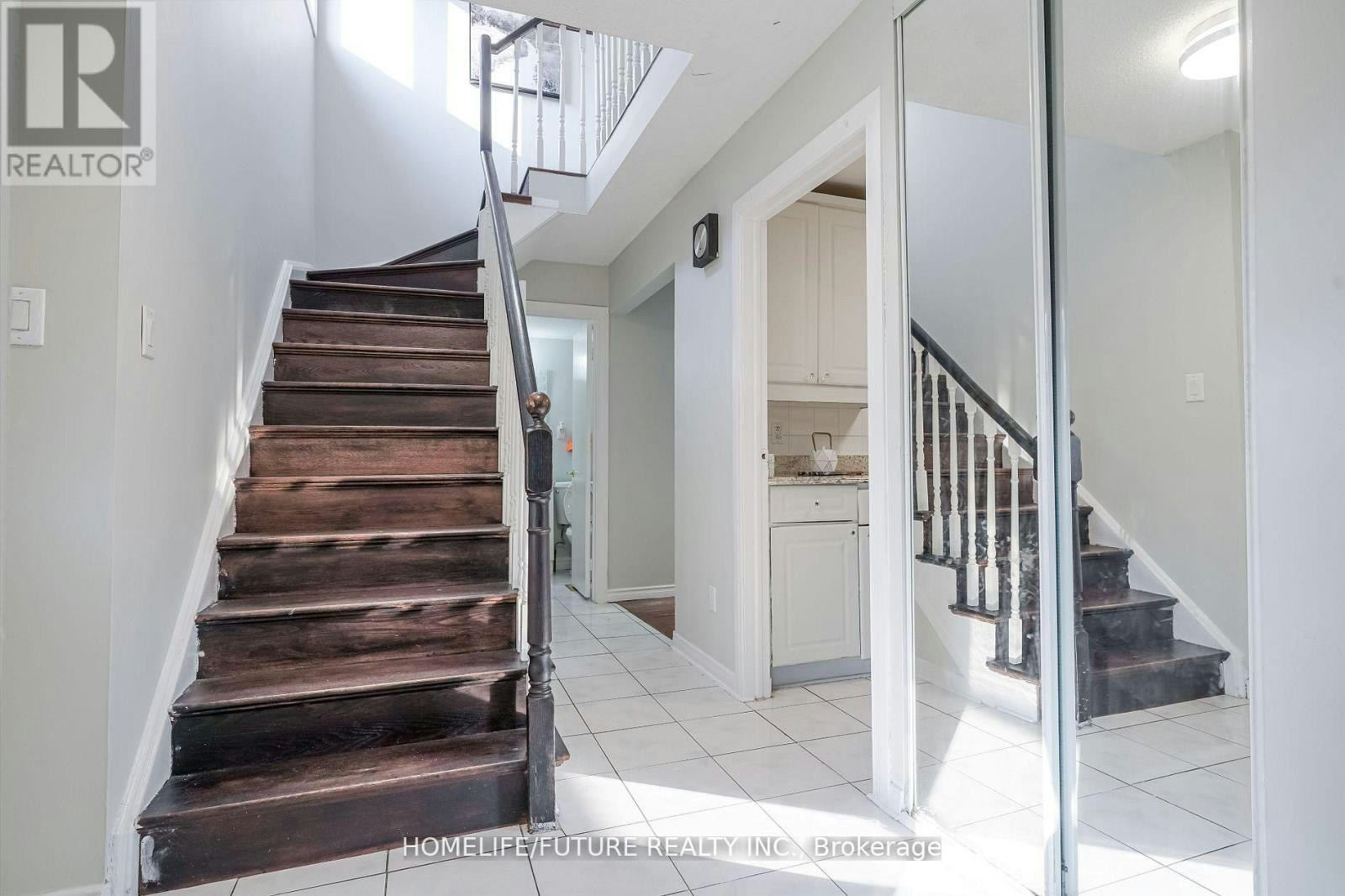 MAIN & 2ND FLR-47 Carisbrooke Square, Toronto, ON, M1B 4M5 - 5