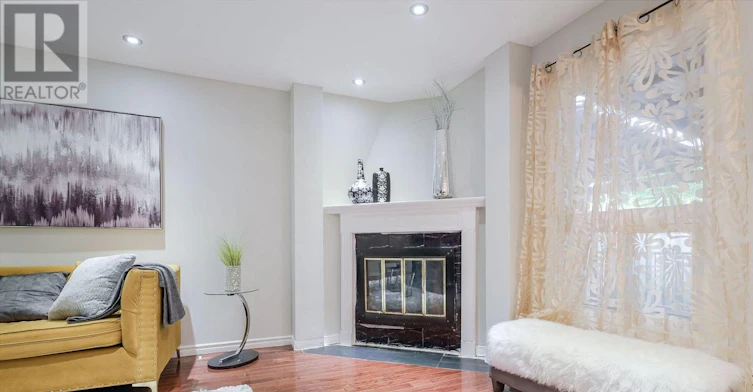 MAIN & 2ND FLR-47 Carisbrooke Square, Toronto, ON, M1B 4M5 - 19